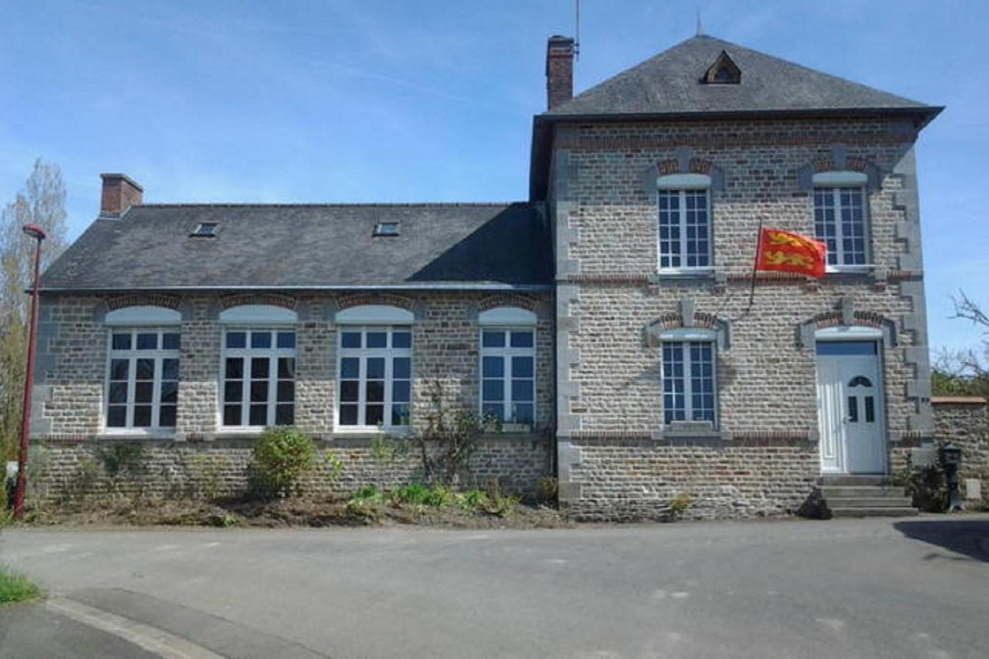 La Petite Ecole De La Baie Villa Pontorson Buitenkant foto